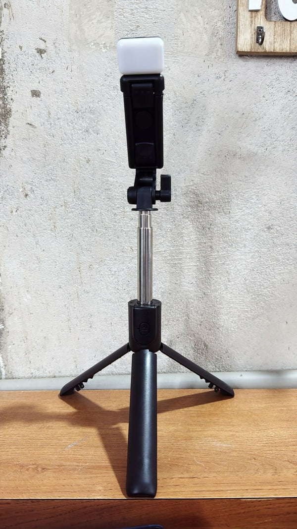 3 in 1 Wired Selfie Stick with Extendable Handle (70 Cm Long)